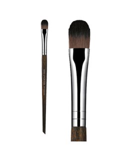 Pincel plano y redondeado