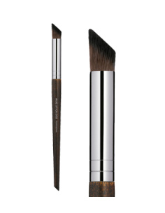 pincel denso y angulado